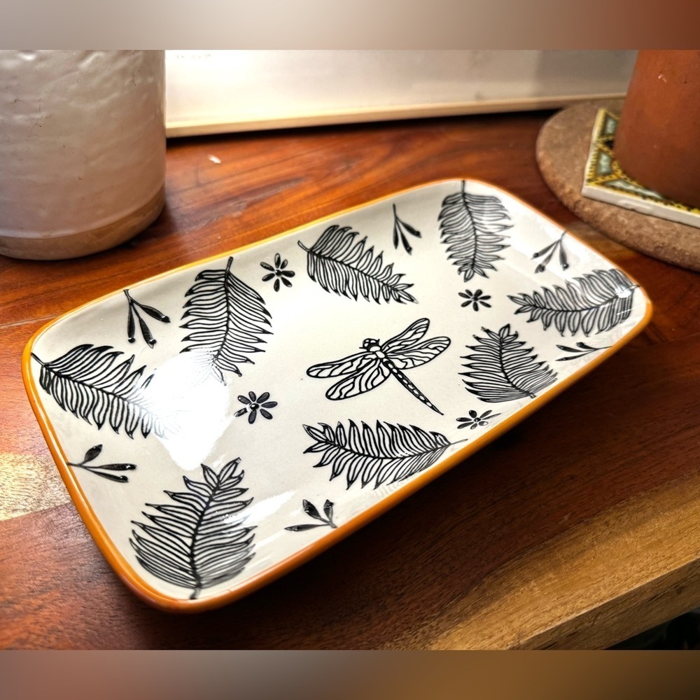NEW Stoneware Dragonfly and Fern Plate, Black and White, Tray, Decor, gift - Picture 5 of 10